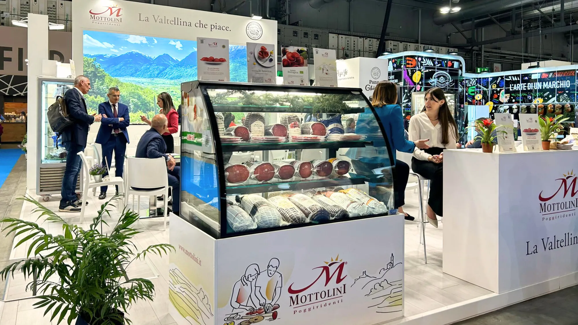La Chianina and L'Irlandese, the new Mottolini bresaola varieties, made a successful debut at TuttoFood 2023