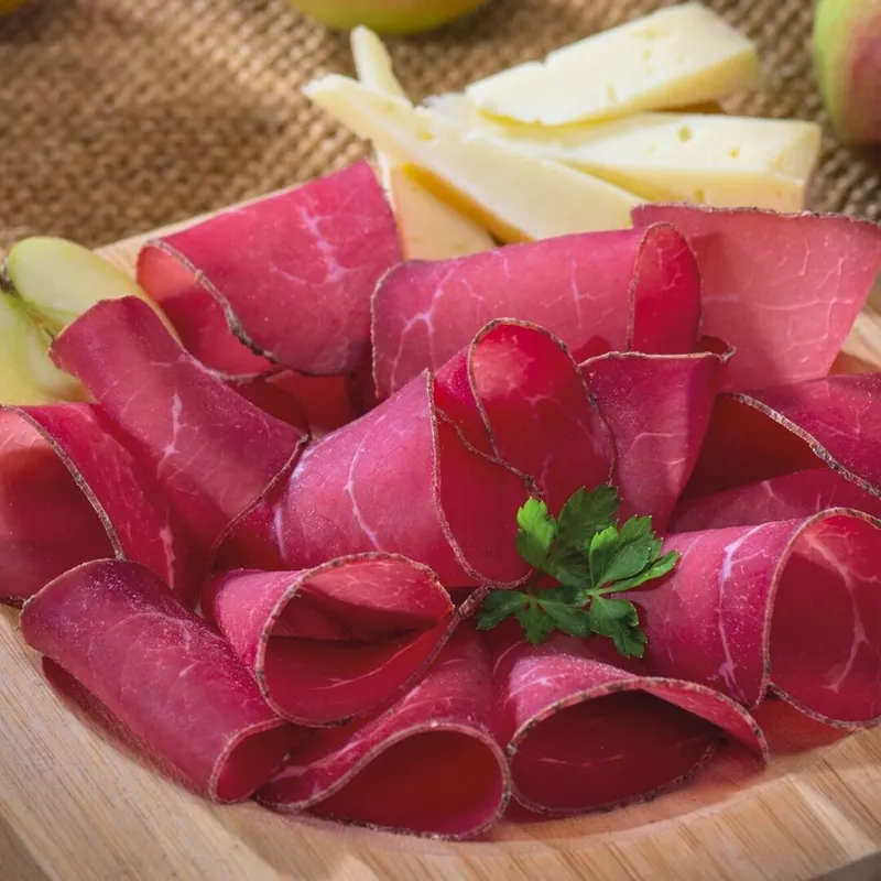 Dal cuore della Valtellina al mondo: i prodotti Halal Mottolini